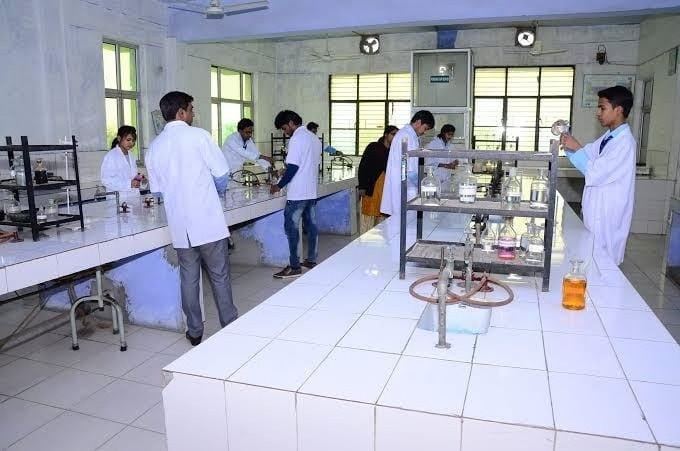 Students in laboratory